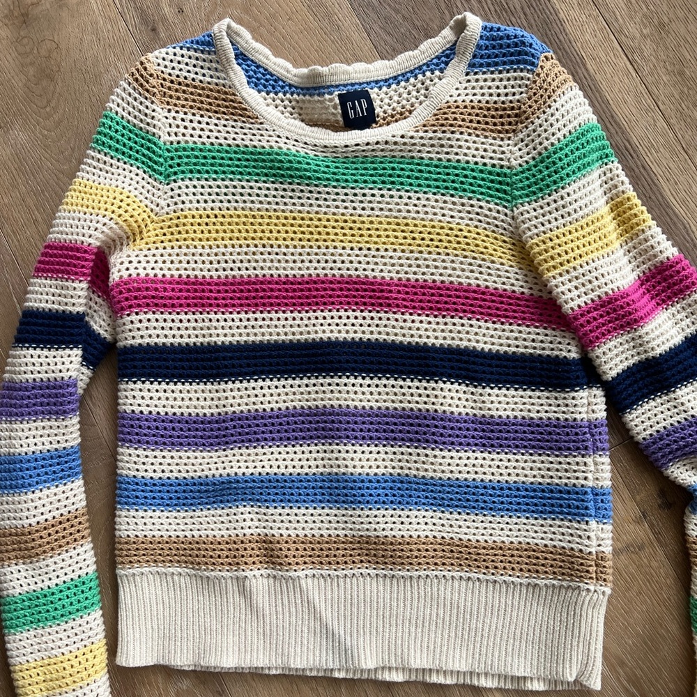 Gap crochet sweater